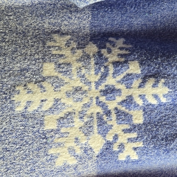 Cupcakes & Cashmere Snowflake Knit Hoodie - Picture 2 of 6